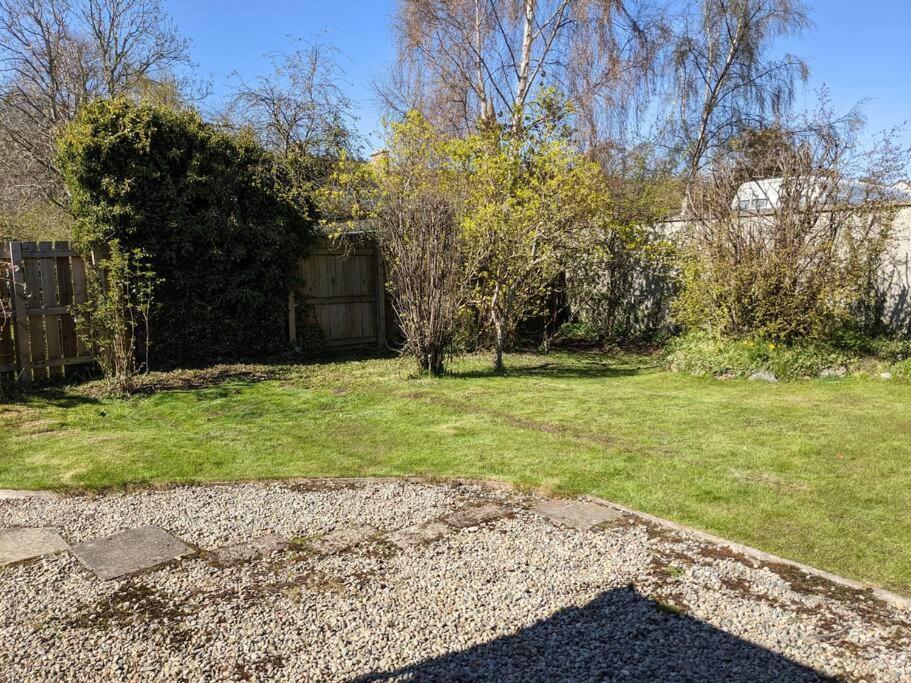 Applegrove, Perfect 2 Bed Bungalow,