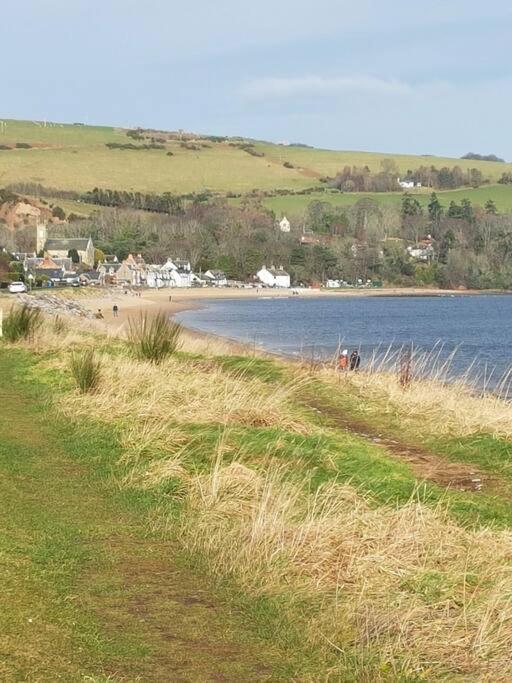 Applegrove, Perfect 2 Bed Bungalow, * Fortrose